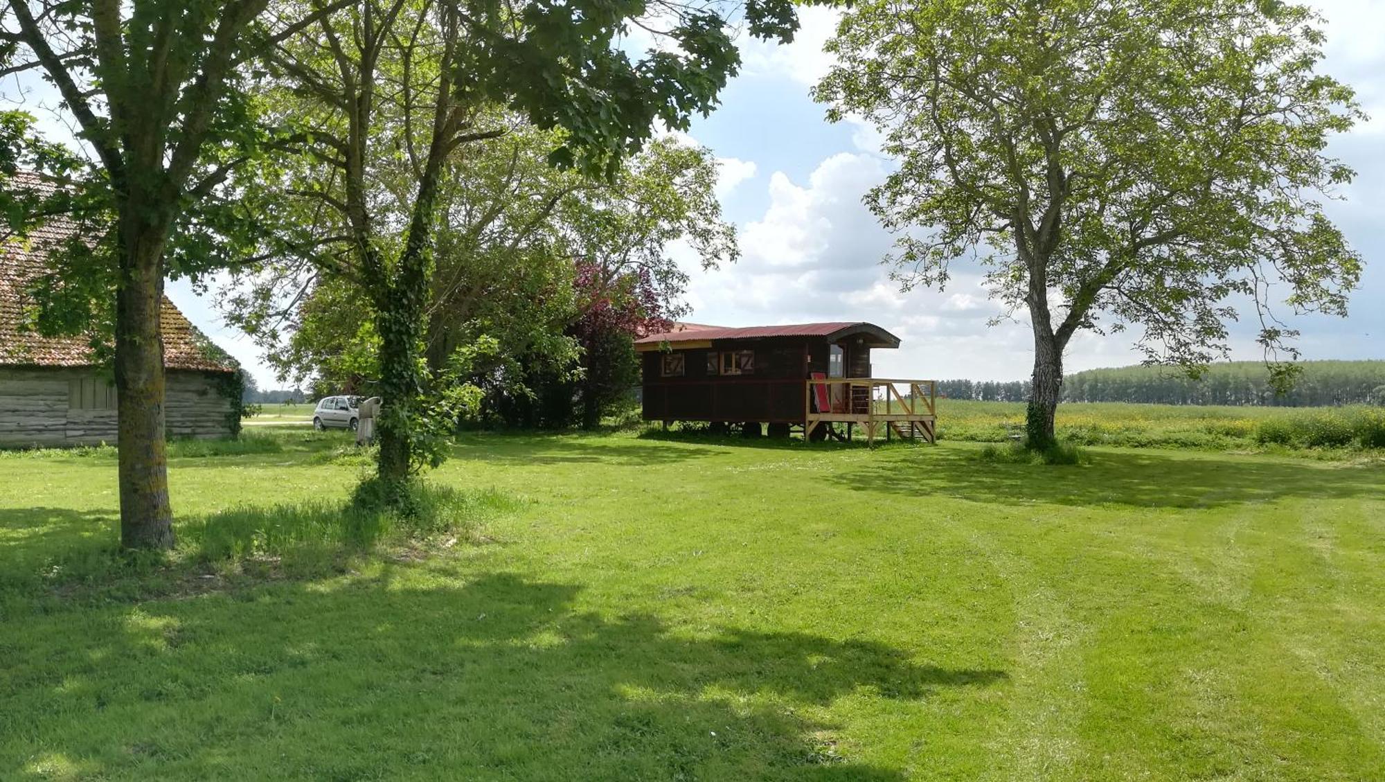 Bed and Breakfast La Ferme De L'Isle Et Sa Roulotte Avaray Zimmer foto
